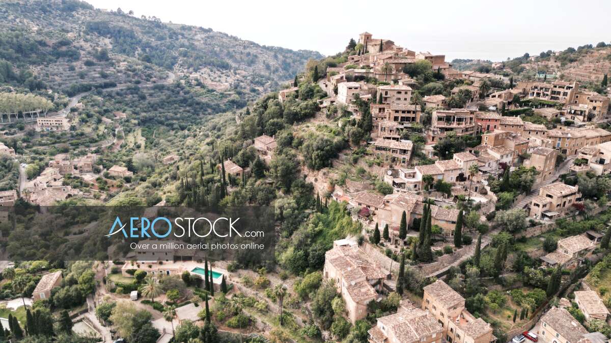 Picsart 24 12 11 17 52 52 584