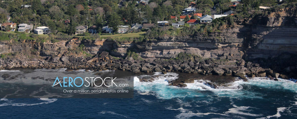 Sky-high photo of Bilgola Beach, 2107.